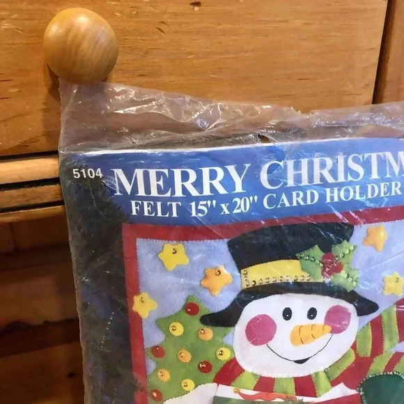 Design Works Felt Snowman Christmas Card Holder Kit - Picture 3 of 7